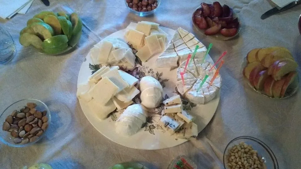 Сырное застолье