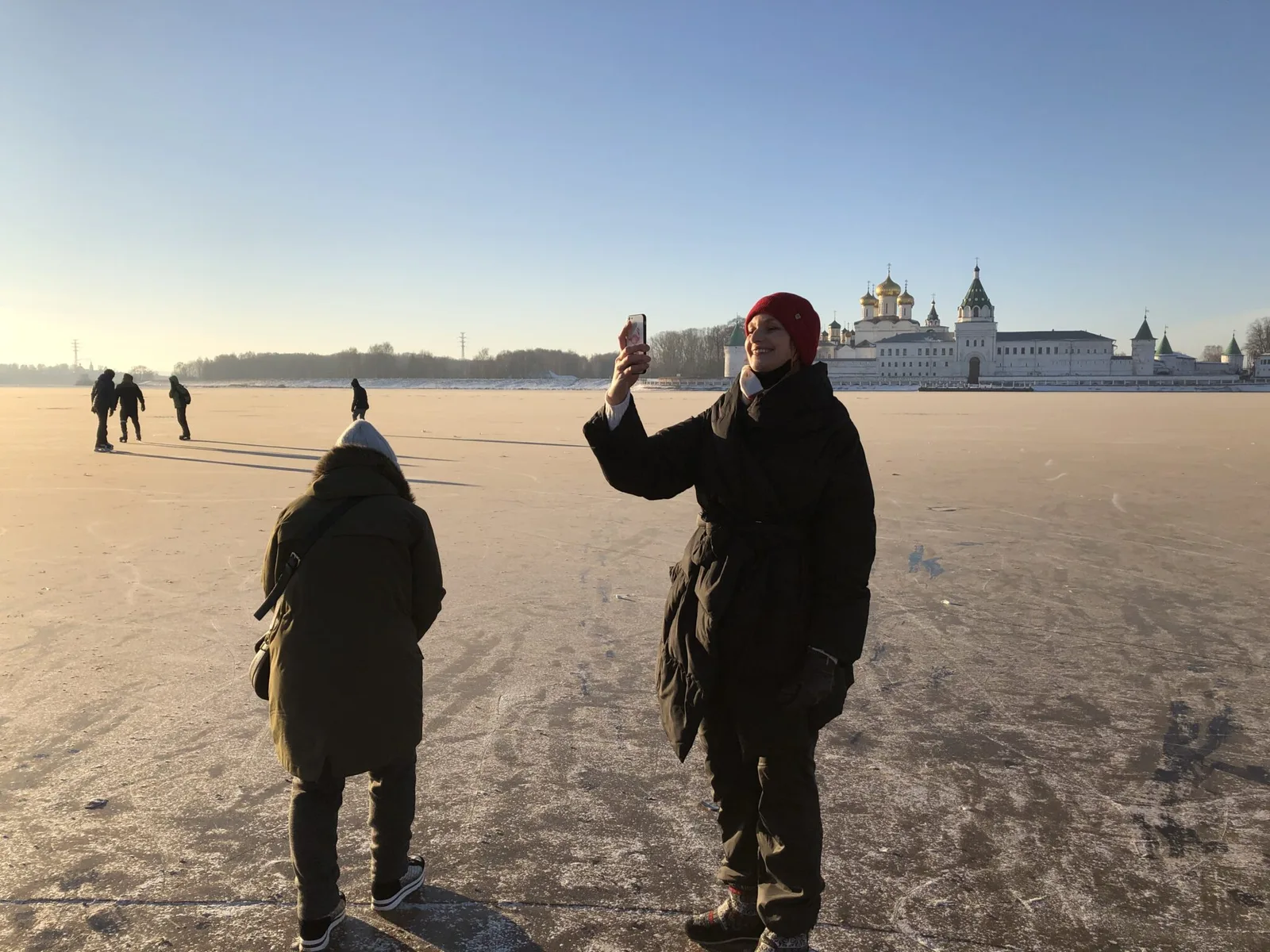 На льду р. Костромы